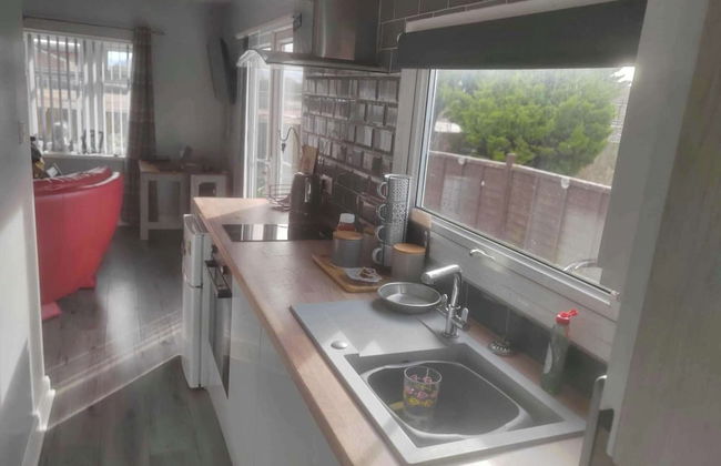 1br-garden-parking-pets-10 Mins to Beach - Foto 7