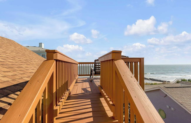 Oceanfront w/ Pool, Panoramic Deck Views, 5bdr Folly Ocean Breeze by Avantstay - Foto 53