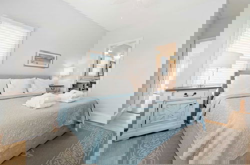 Photo 35 - Oceanfront w/ Pool, Panoramic Deck Views, 5bdr Folly Ocean Breeze by Avantstay