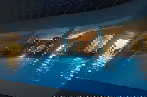 Foto 11 - 19th Floor Condo in Cevahir With Pool & Fitness