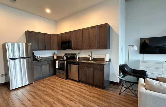 Sosuite 2BR Apt w W D Gym On-site Restaurant - Foto 12