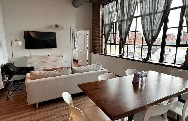 Sosuite 2BR Apt w W D Gym On-site Restaurant - Foto 1