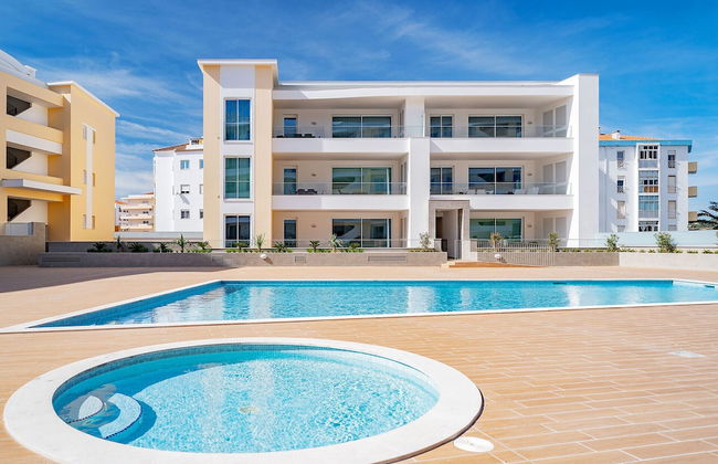 Lagos Marina View 2 With Pool by Homing - Photo 16