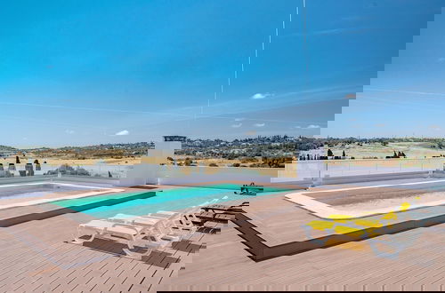 Foto 19 - Lagos Modern 1 With Pool by Homing