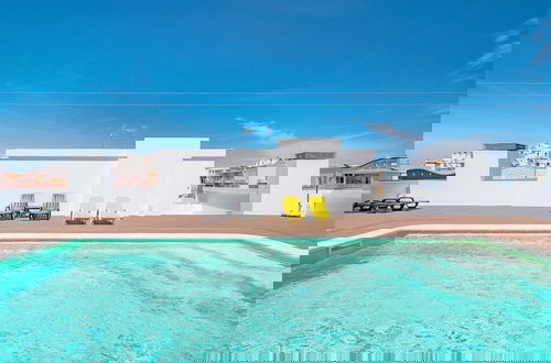 Foto 20 - Lagos Modern 1 With Pool by Homing
