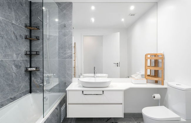 Lagos Modern 1 With Pool by Homing - Photo 16