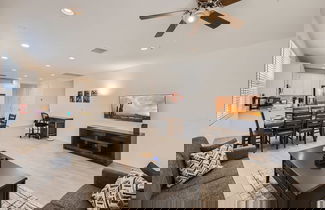 Foto 2 - NEW Awesome Phoenix Monthly 5BR