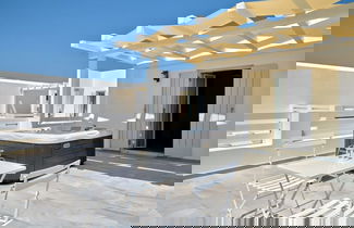 Photo 1 - Villa Maria - Naoussa Fishes Blue Grey Suite