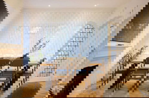 Foto 3 - The Charm of Chelsea - Modern 4bdr With Shared Courtyard