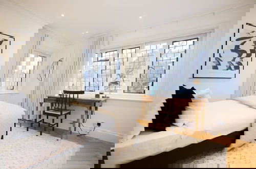 Foto 2 - The Charm of Chelsea - Modern 4bdr With Shared Courtyard