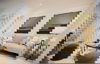 Foto 1 - The Charm of Chelsea - Modern 4bdr With Shared Courtyard