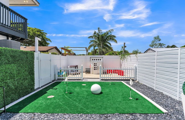 Luxury Escape: Pool, Hot Tub, Gym And More! 6 Bedroom Villa by RedAwning - Photo 52