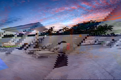 Foto 56 - Luxury Escape: Pool, Hot Tub, Gym And More! 6 Bedroom Villa by RedAwning