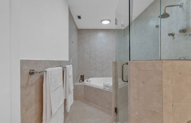 Luxury Escape: Pool, Hot Tub, Gym And More! 6 Bedroom Villa by RedAwning - Photo 21