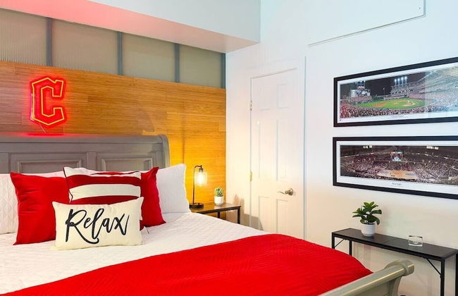 Downtown Cleveland: Steps To Sports & Events 2 Bedroom Condo by RedAwning - Foto 5