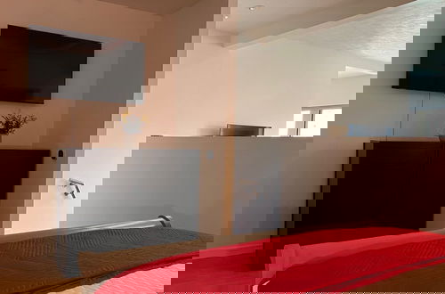 Foto 4 - Downtown Cleveland: Steps To Sports & Events 2 Bedroom Condo by RedAwning