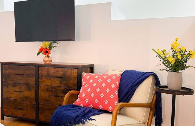 Downtown Cleveland: Steps To Sports & Events 2 Bedroom Condo by RedAwning - Foto 24