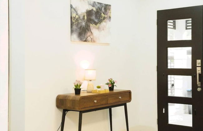 3bd Lux City Oasis LAS Pinas - Foto 2