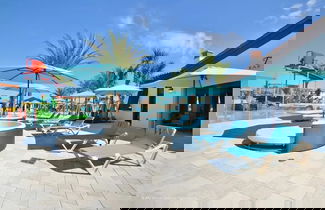 Foto 1 - Twice-as-nice Resort Home Near Disney Pool and Game Room 20 Guests