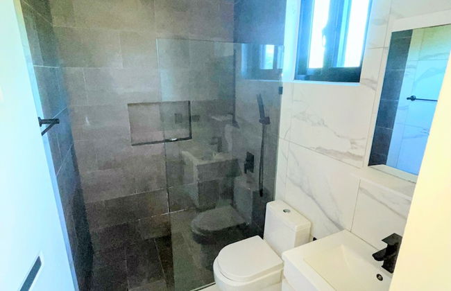 Level suites - Photo 56