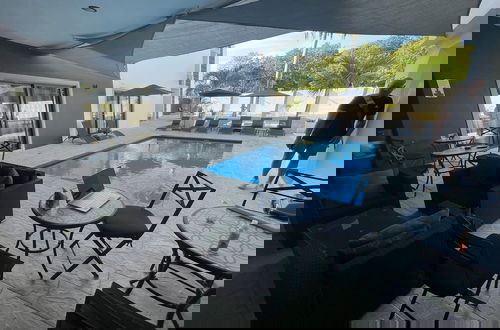 Photo 2 - Level suites