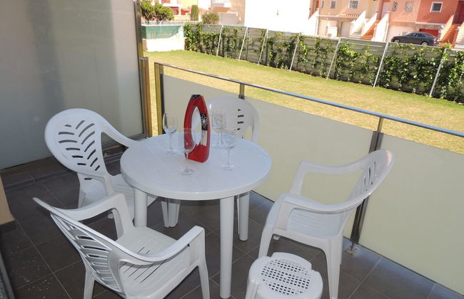 Apartment in Empuriabrava With Balcony - Photo 9