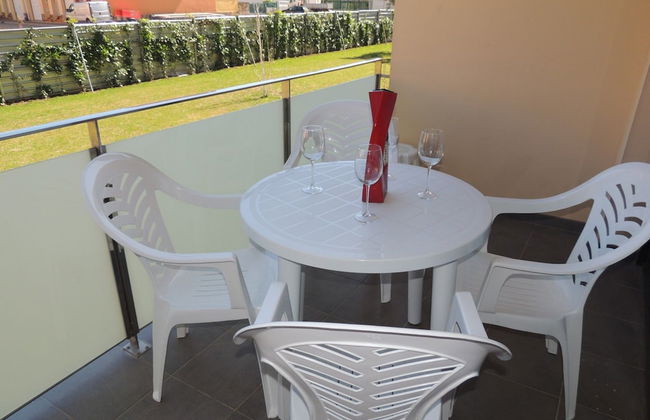 Apartment in Empuriabrava With Balcony - Photo 10