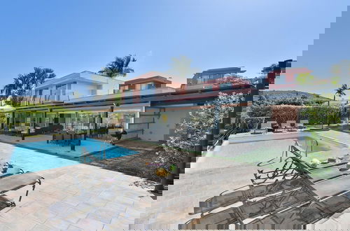 Foto 35 - Villa With Private Pool in the Golf Resort