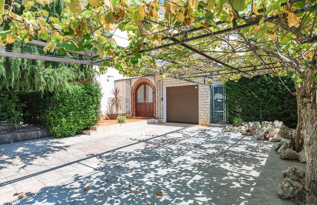 Villa Gigi With View - Photo 38