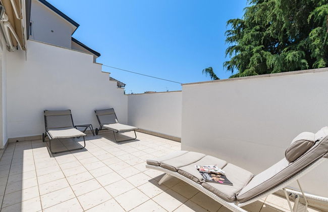 Villa Gigi With View - Photo 36