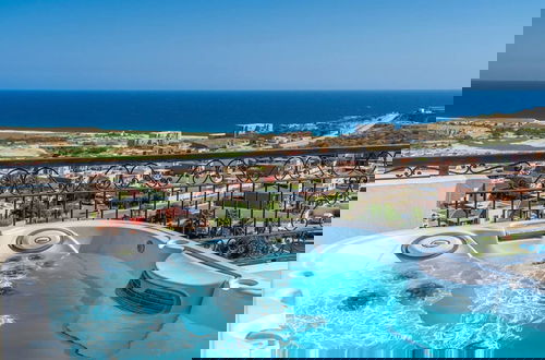 Photo 9 - 3BD Begati Ocean Views With Luxury Resort