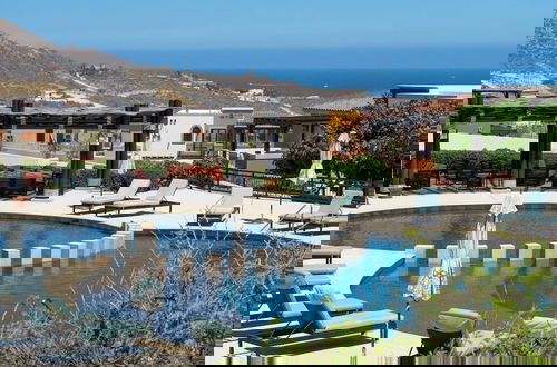 Photo 2 - 3BD Begati Ocean Views With Luxury Resort