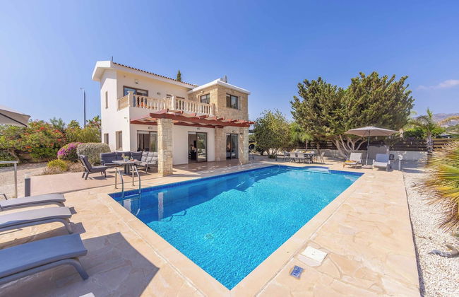 Villa Olivia Coral - Photo 1