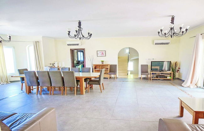Mansion View - Photo 5