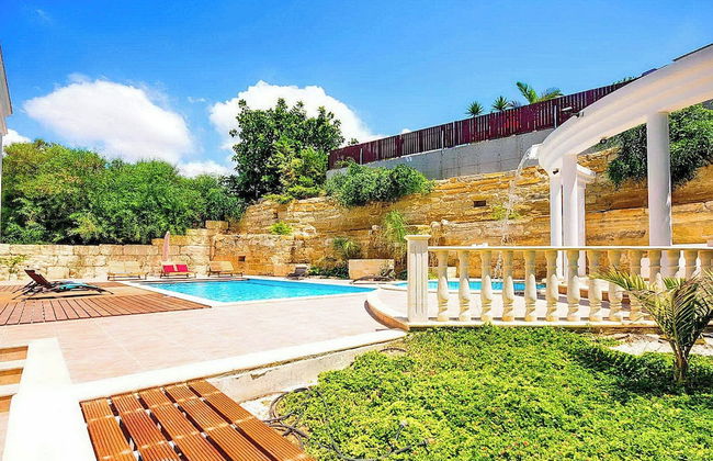 Mansion View - Photo 29