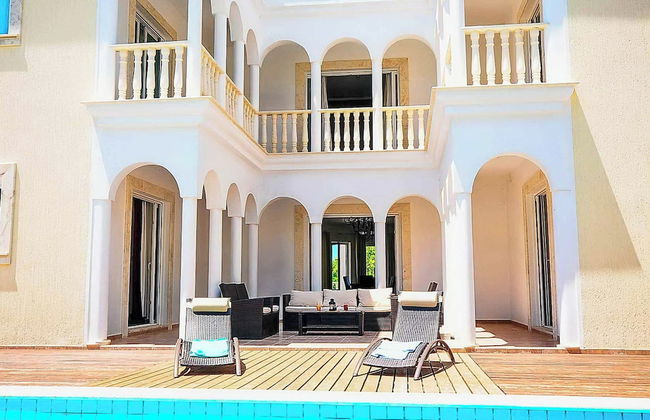 Mansion View - Photo 28