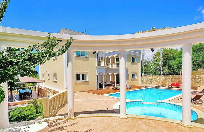 Mansion View - Photo 27