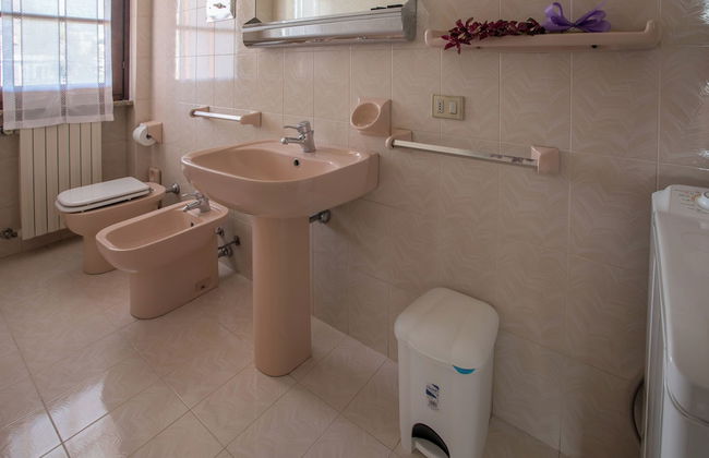 Spacious Villa Over two Floors, Amazing View and Private Garden for 9 Guests - Foto 19