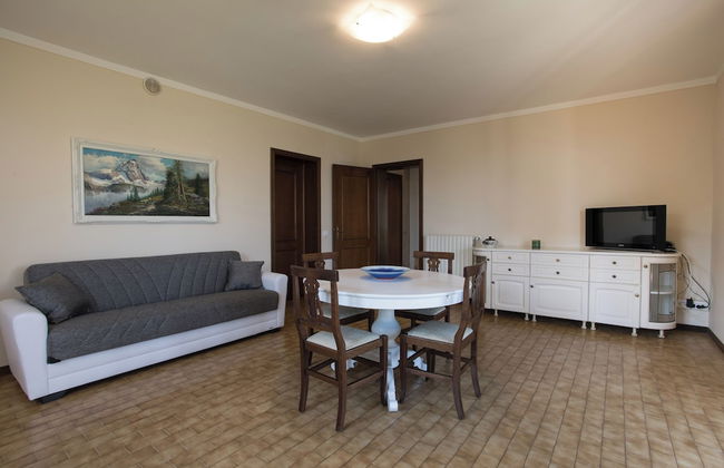 Spacious Villa Over two Floors, Amazing View and Private Garden for 9 Guests - Foto 9