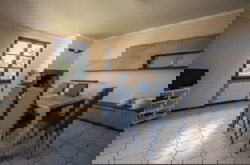 Foto 14 - Spacious Villa Over two Floors, Amazing View and Private Garden for 9 Guests