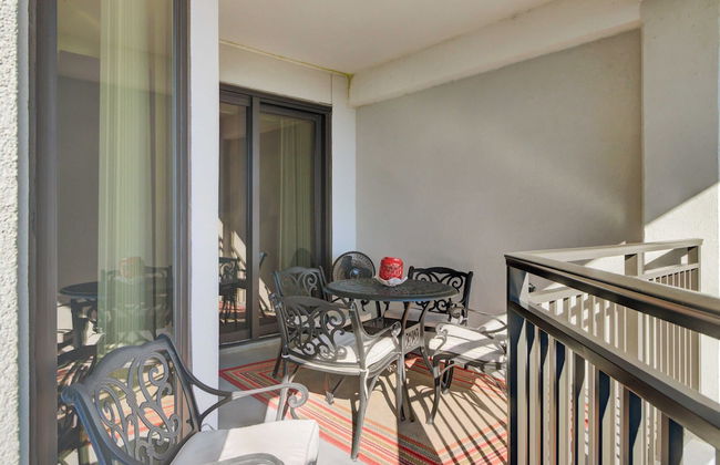 Oceanfront w/ Pool + Beach Access & Balcony View 312 B Shipwatch by Avantstay - Foto 27