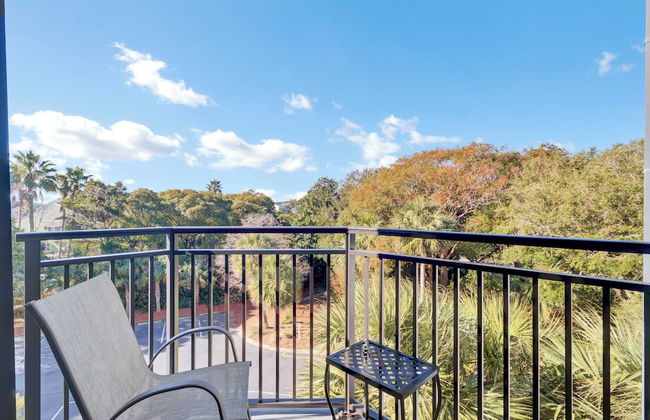 Oceanfront w/ Pool + Beach Access & Balcony View 312 B Shipwatch by Avantstay - Foto 29