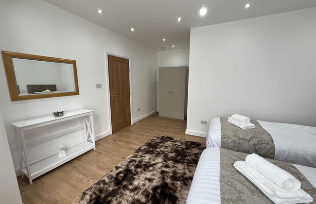 City Escape in Newcastle - 2 Bedroom Apartment - Photo 7