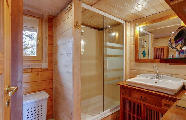 Riverside Chalet Retreat - Photo 25
