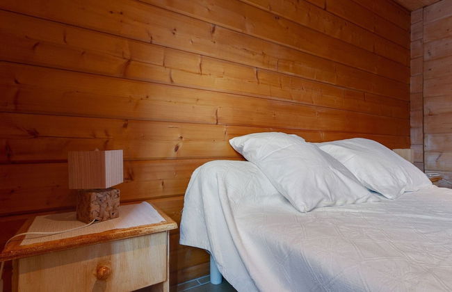 Riverside Chalet Retreat - Photo 6
