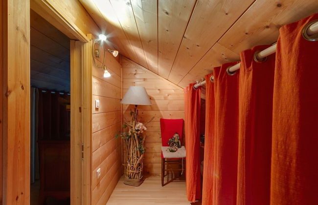 Riverside Chalet Retreat - Photo 11