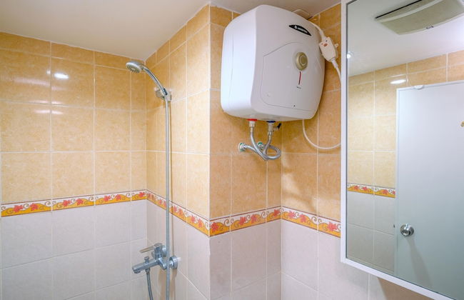 Homey and Cozy Living 2BR Podomoro Golf View Apartment - Photo 13