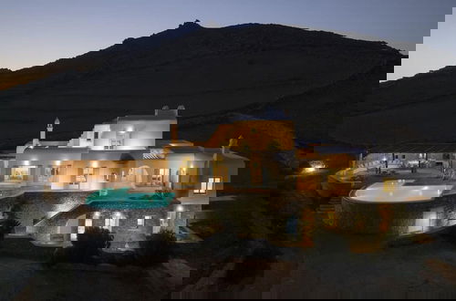 Foto 16 - Villa With Panoramic sea Views