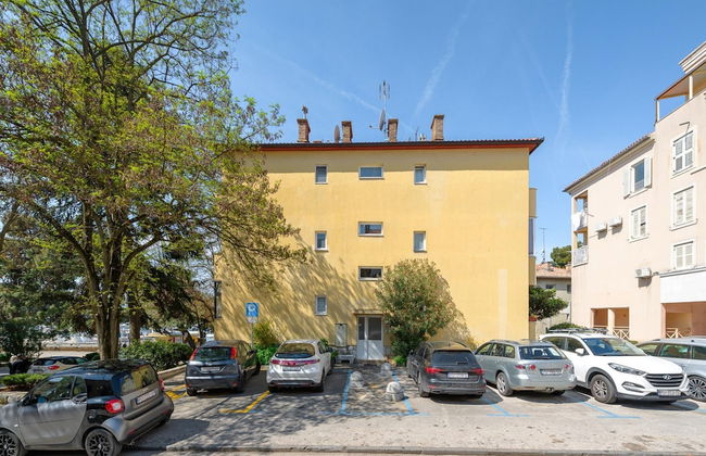 Pretty Apartment Near Golf Course - Photo 1