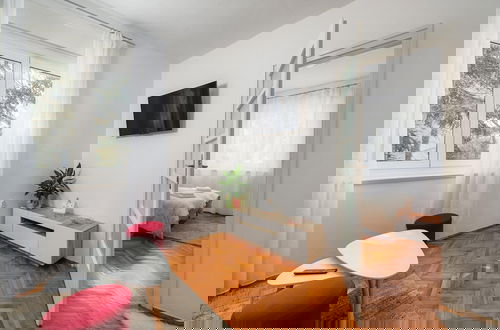 Foto 9 - Pretty Apartment Near Golf Course